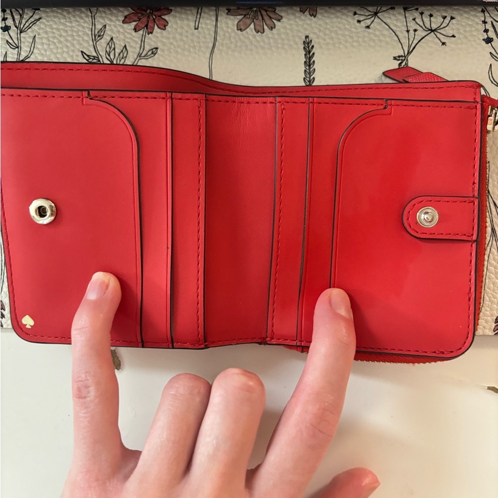 Kate Spade Red Leather Wallet Vibrant and Structured - Picture 3 of 4